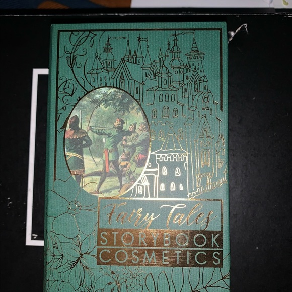 Eyeshadow story book it’s new never used - Picture 3 of 5